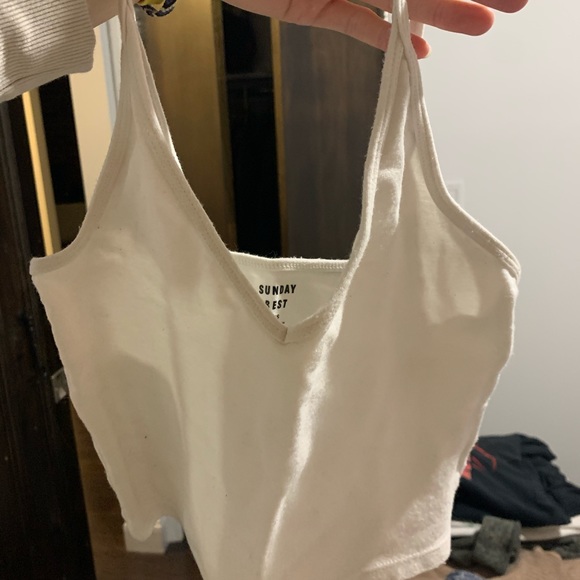 Sunday Best CUTE white crop tank - Picture 1 of 1